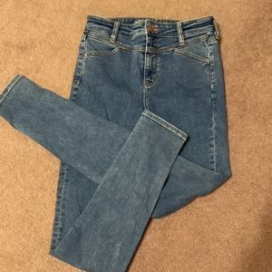High waisted American Eagle Jeans